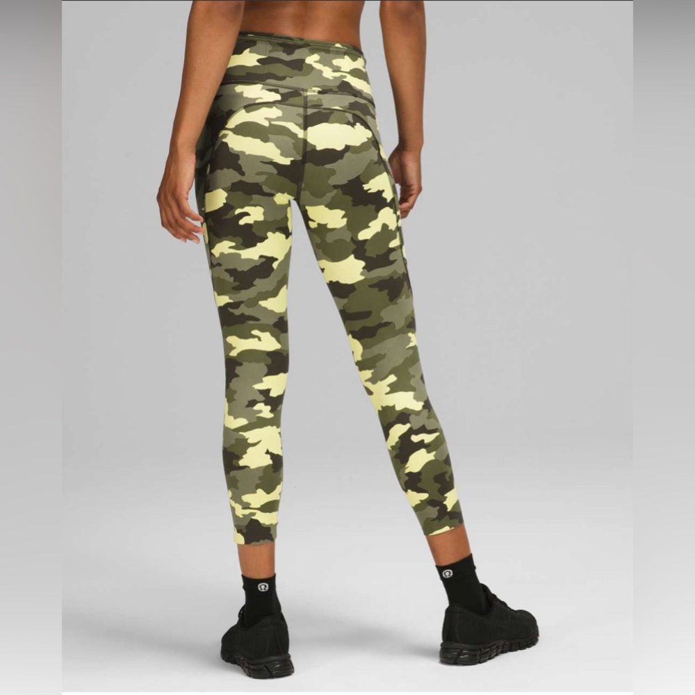 Lululemon Fast and Free High Rise Crop 23"
Heritage 365 Camo Crispin Green Multi